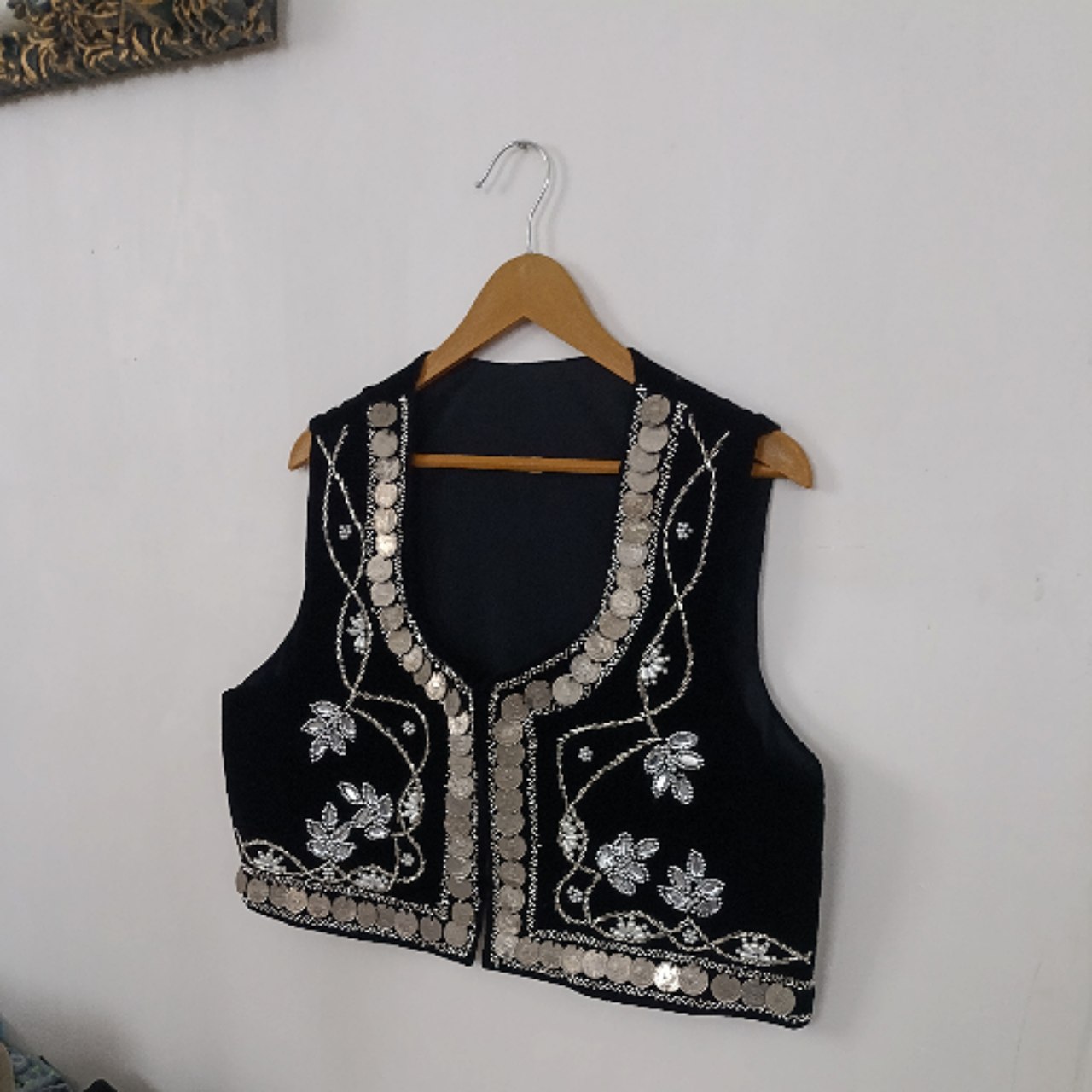 وست جواهر دوزی شده،جلیقه