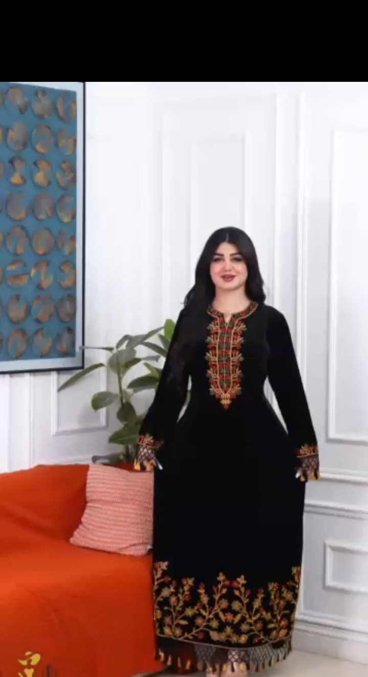ماکسی مخمل وارداتی،ماکسی گلدوزی شده و نگین‌کاری