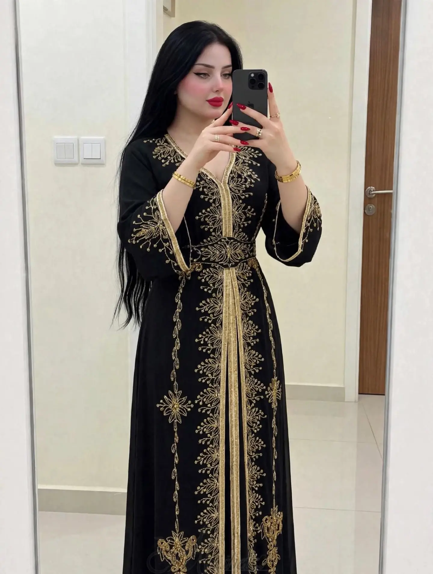 لباس مجلسی وارداتی،لباس گلدوزی شده خارجی